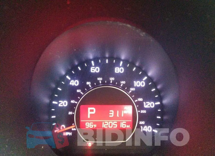 KNDJN2A2XH7879477 Photo# 7