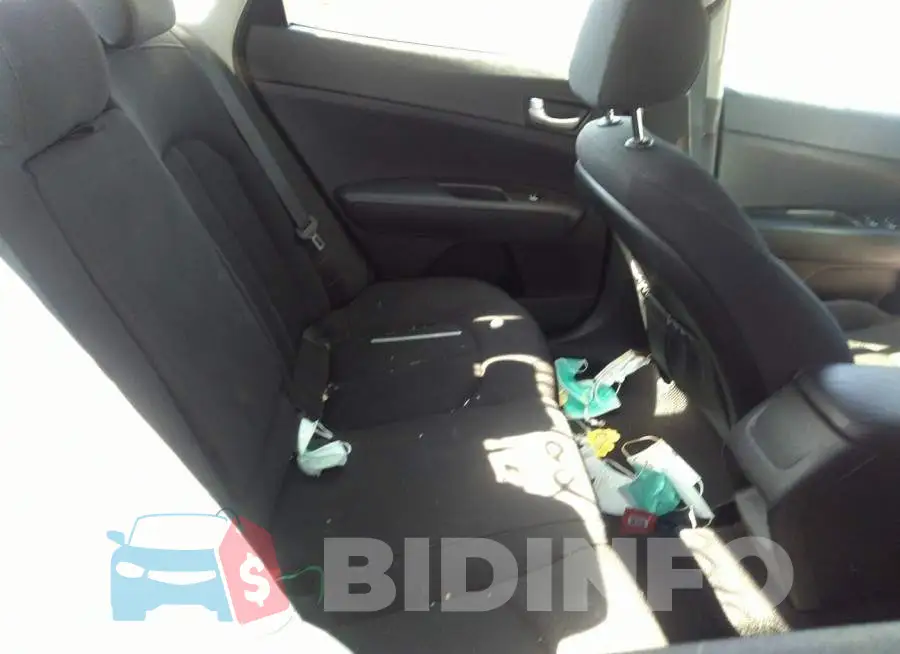 5XXGT4L31JG228995 Photo# 8