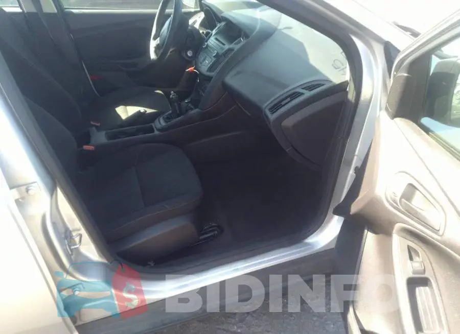 1FADP3E28FL229807 Photo# 5