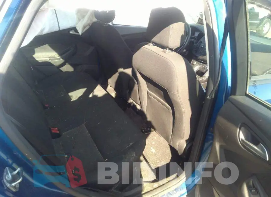 1FADP3F27JL207661 Photo# 8