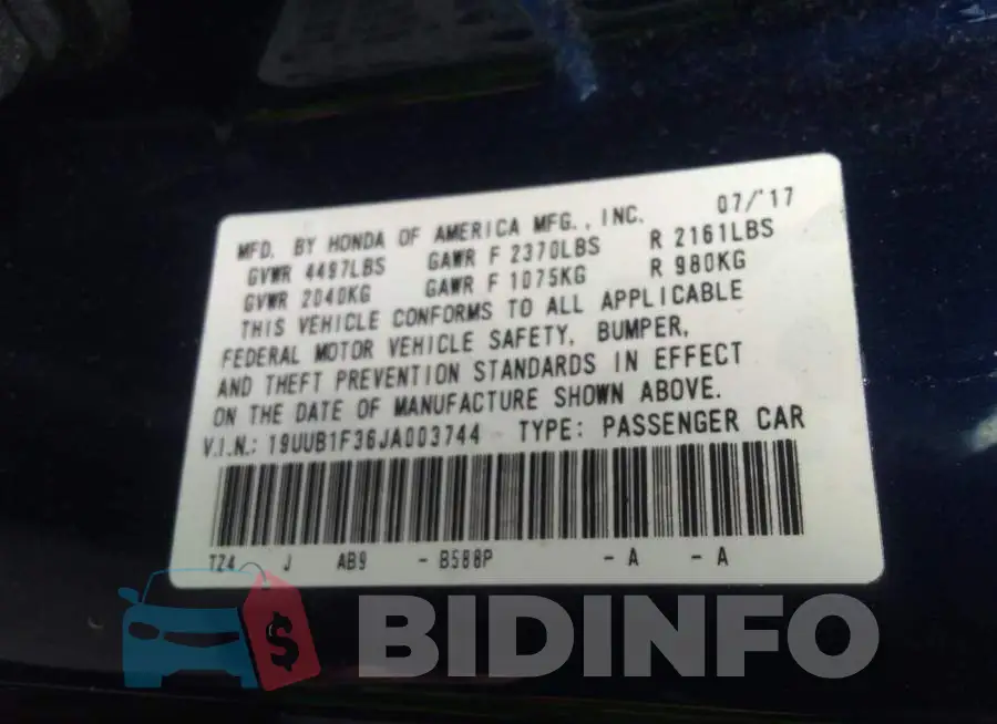 19UUB1F36JA003744 Photo# 9