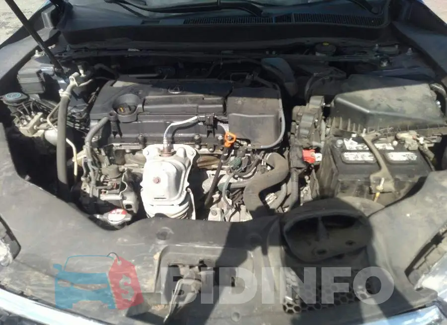 19UUB1F36JA003744 Photo# 10