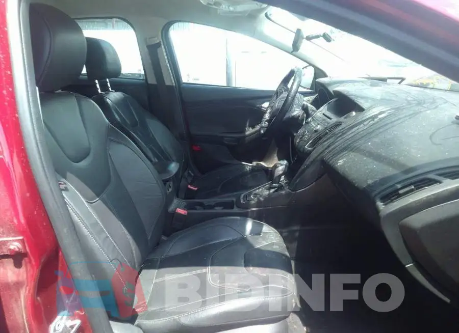 1FADP3F22FL299785 Photo# 5