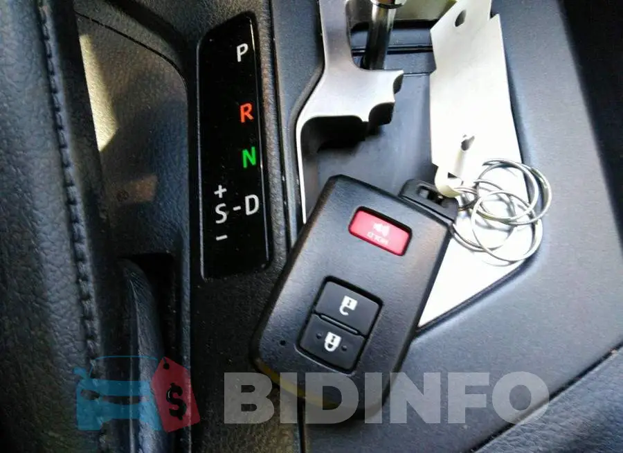 JTMWFREV1JD117100 Photo# 11