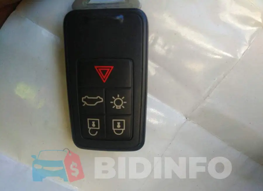 YV140MFK7F2359774 Photo# 11