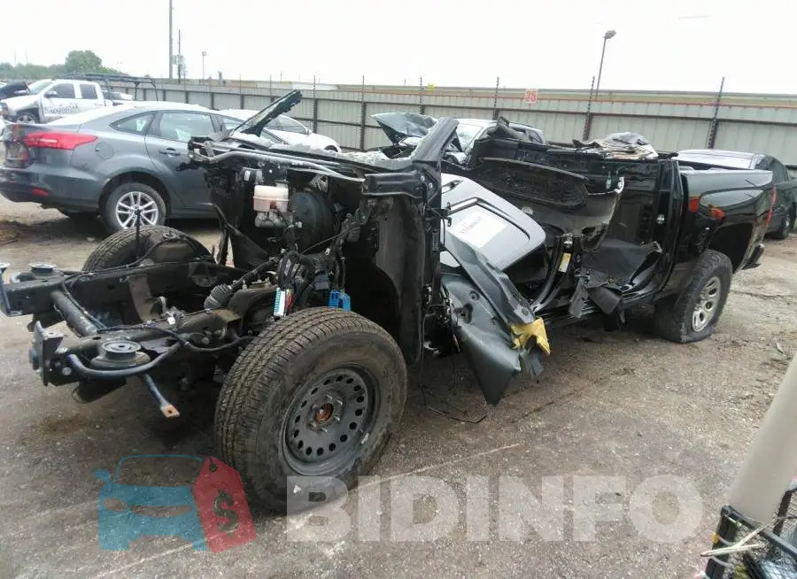 3GCPCREC0JG328478 Photo# 2