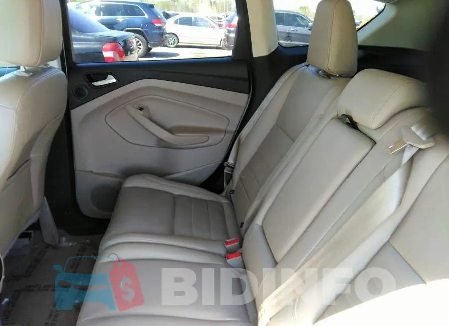 1FMCU9J92FUB57593 Photo# 8
