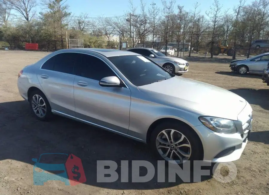55SWF4KB6JU251864 Photo# 1