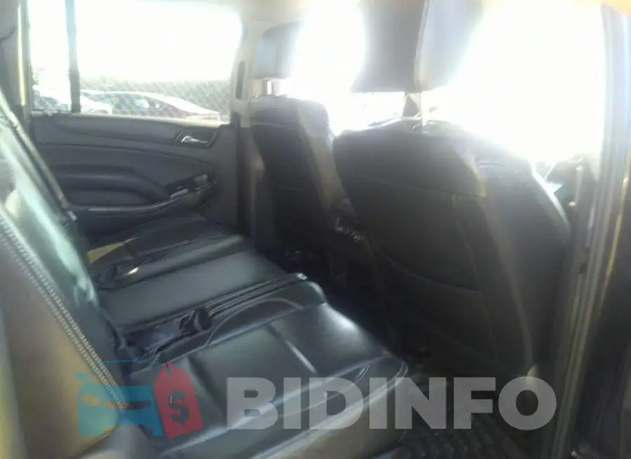 1GNSKGKC8GR159008 Photo# 8