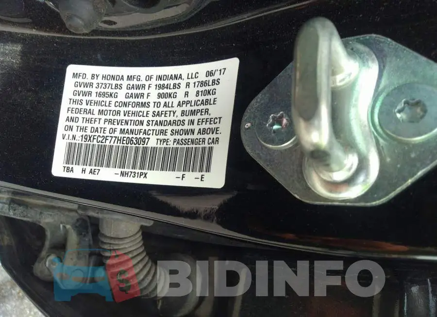 19XFC2F77HE063097 Photo# 9