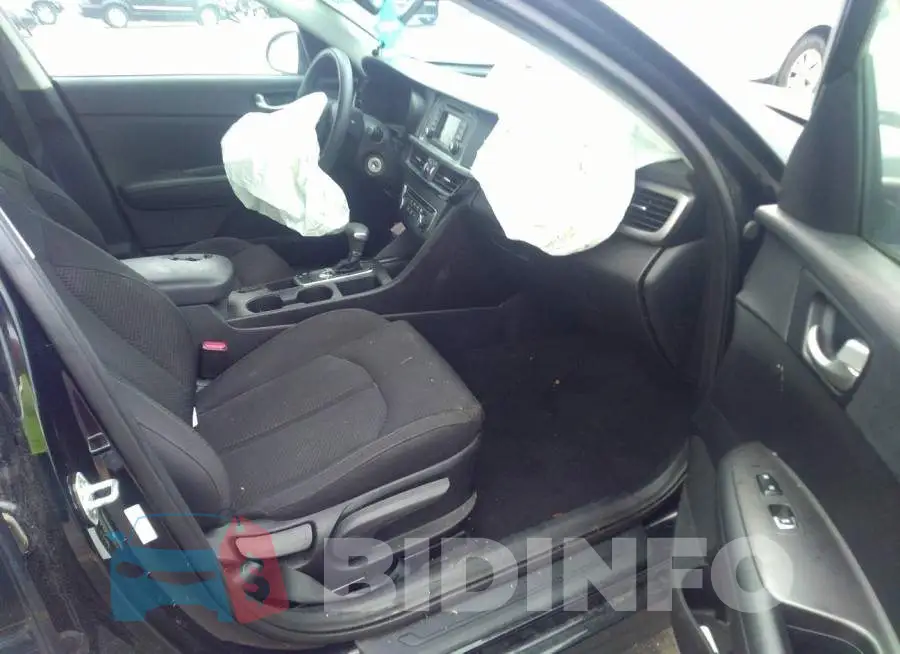5XXGT4L38GG016037 Photo# 5