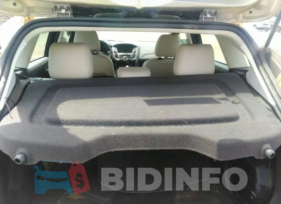 1FADP3N26HL287529 Photo# 8