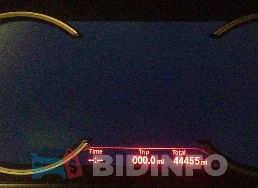 WBA6D2C39HGT73196 Photo# 7