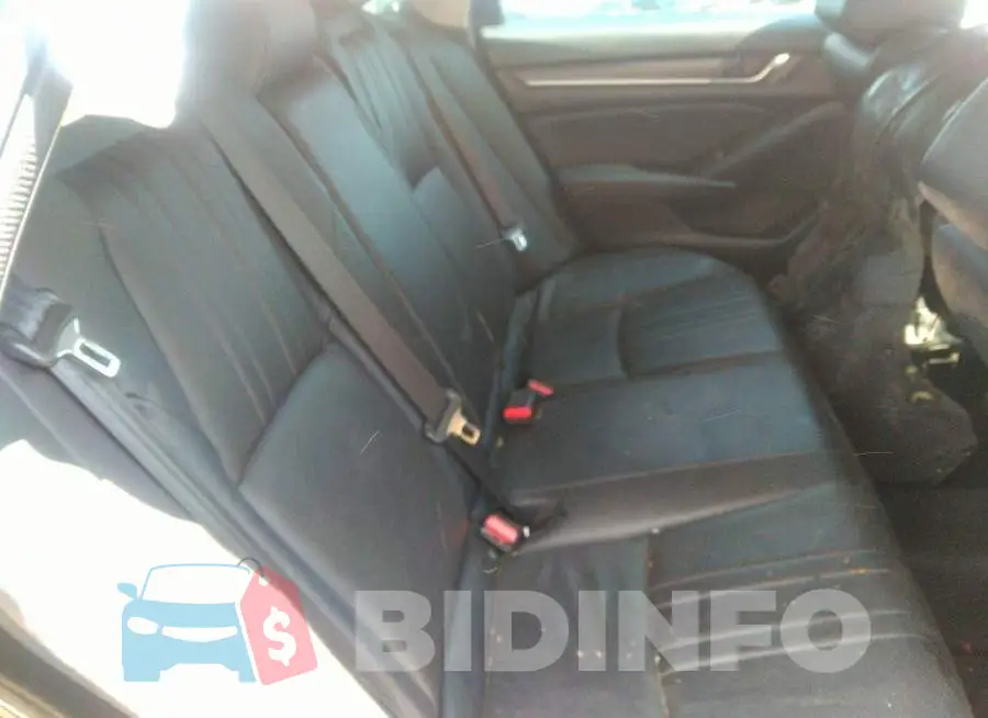 1HGCV1F53JA078616 Photo# 8