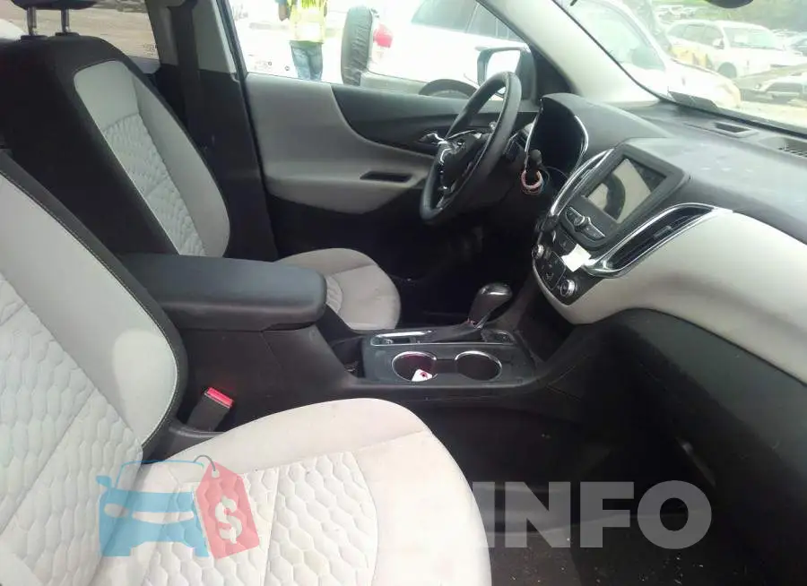 2GNAXTEV3K6130927 Photo# 5