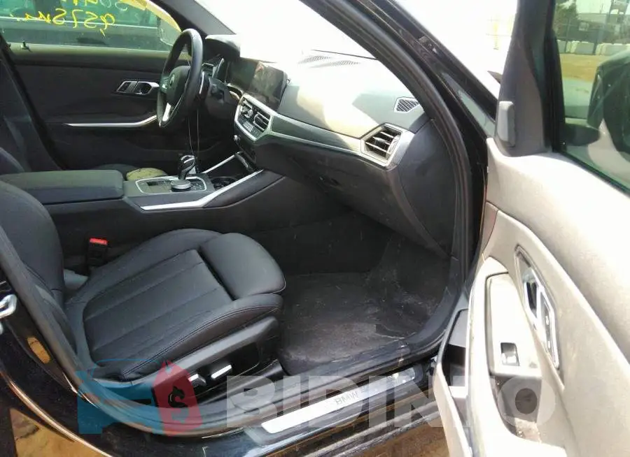 3MW5R7J05M8C14073 Photo# 5