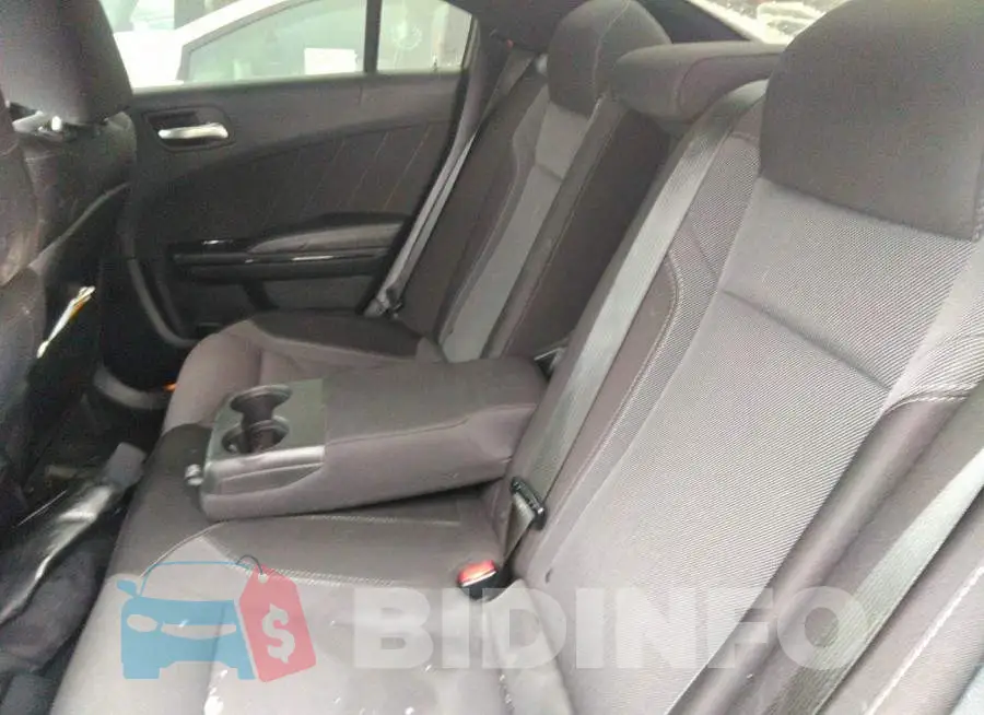 2C3CDXHGXGH150350 Photo# 8