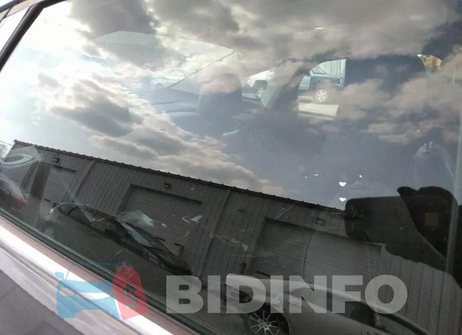 1FADP3J27JL309243 Photo# 8
