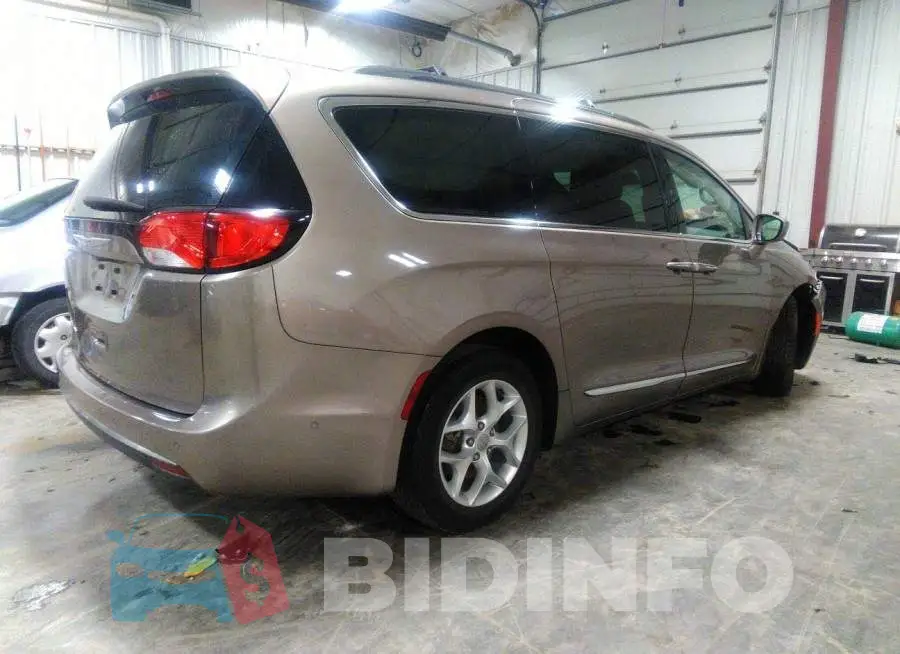2C4RC1EG0HR734522 Photo# 4