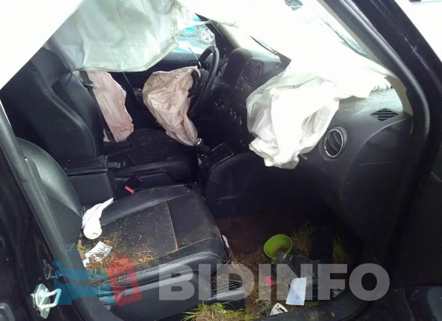 1C4NJRBB5GD627916 Photo# 5
