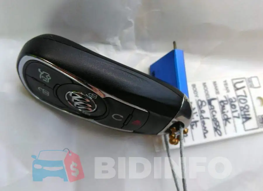 1G4ZP5SS6HU171284 Photo# 11