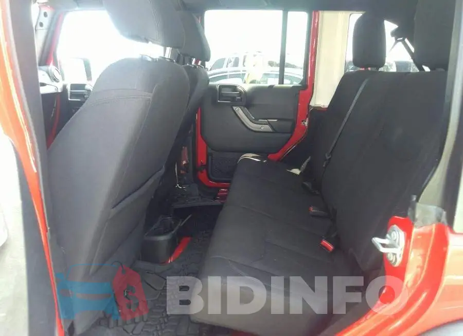 1C4BJWDGXJL910383 Photo# 8