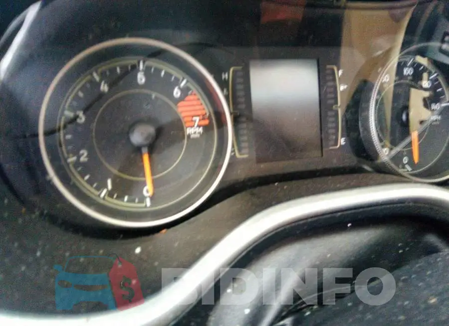 1C4PJLCB8HW661150 Photo# 7
