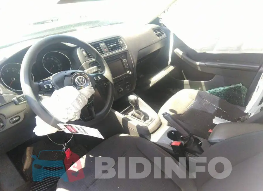 3VW2K7AJ2FM226143 Photo# 5