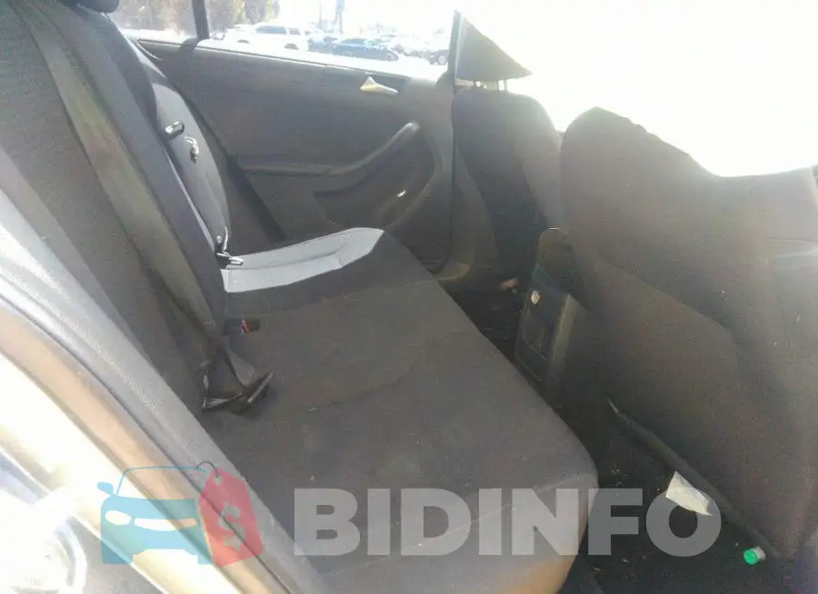 3VW2K7AJ2FM226143 Photo# 8