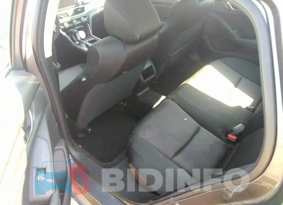 1HGCV1F16KA041834 Photo# 8