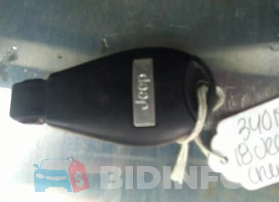 1C4PJLCB6JD596882 Photo# 11