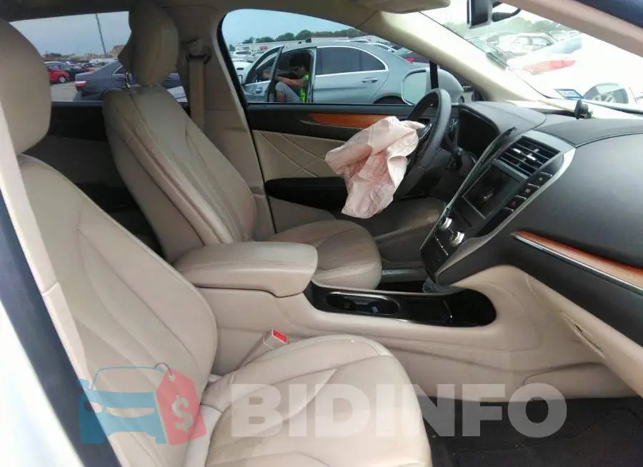5LMCJ2C92KUL13443 Photo# 5