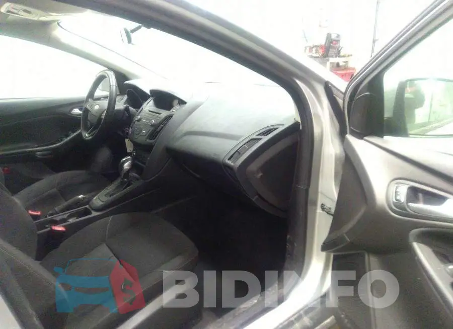 1FADP3F2XFL241942 Photo# 5
