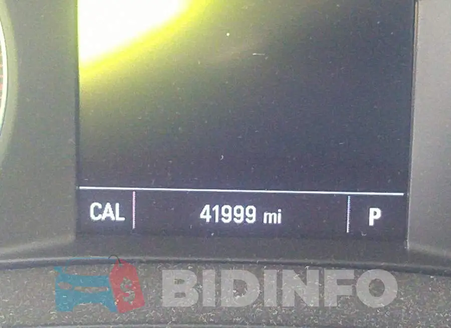 1G1ZD5ST7LF011068 Photo# 7