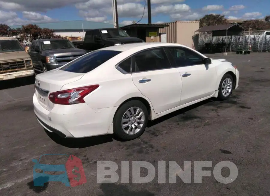 1N4AL3AP6HN317892 Photo# 4
