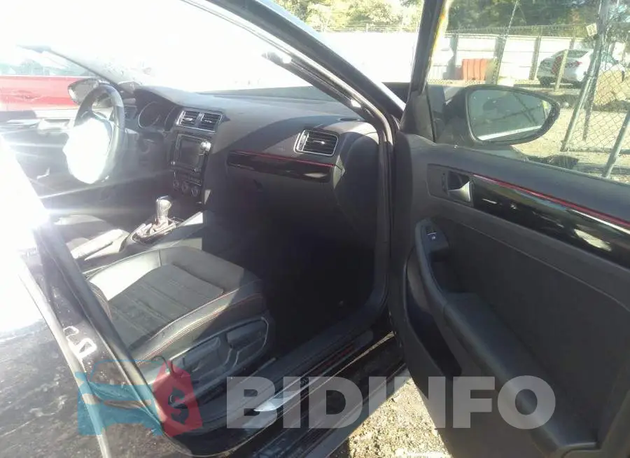 3VW4T7AJ3HM403713 Photo# 5