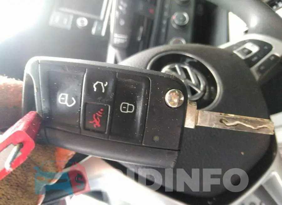 3VWCB7BUXKM217603 Photo# 11