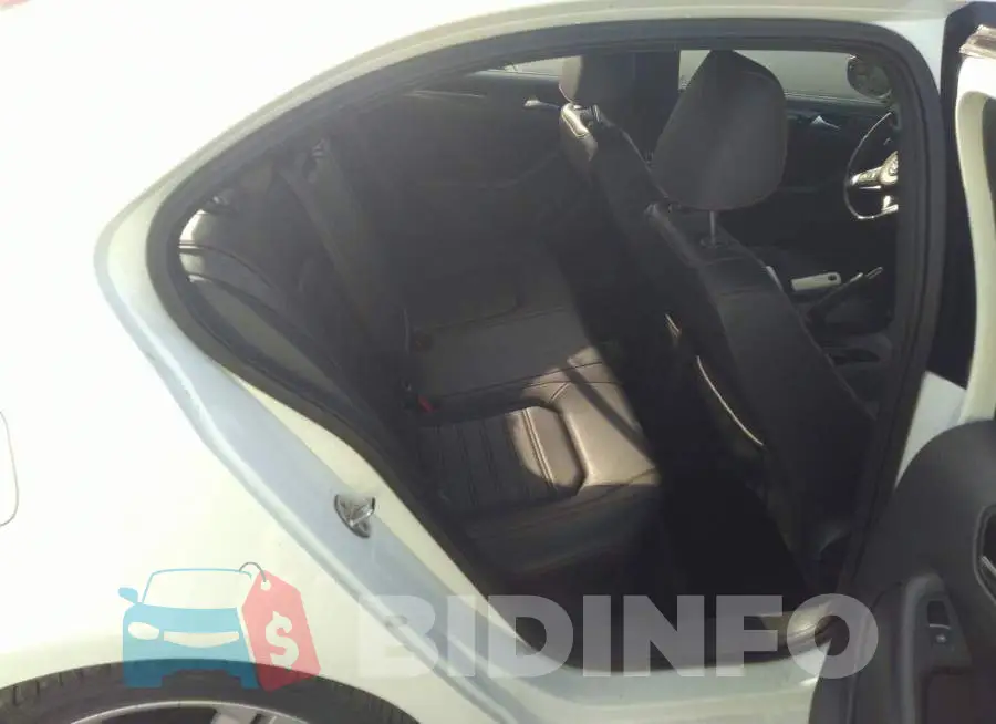 3VW5S7AJ7GM282349 Photo# 7