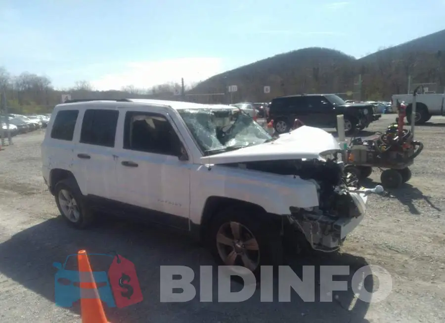1C4NJRBB3HD179984 Photo# 6