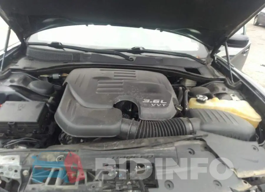 2C3CDXHG6FH815002 Photo# 10