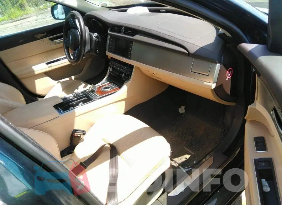 SAJBK4BV9HCY47257 Photo# 5