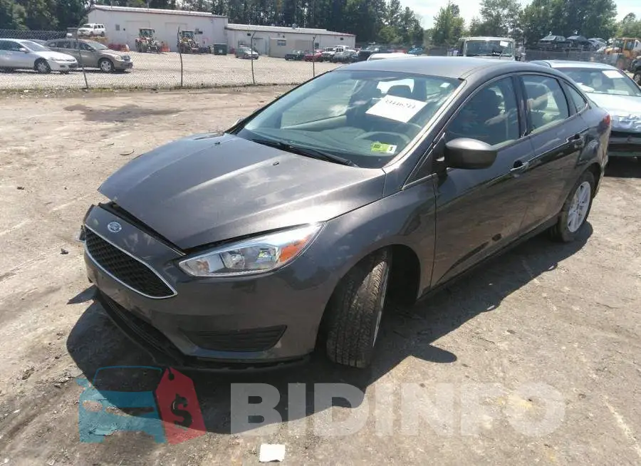 1FADP3F27JL257671 Photo# 2