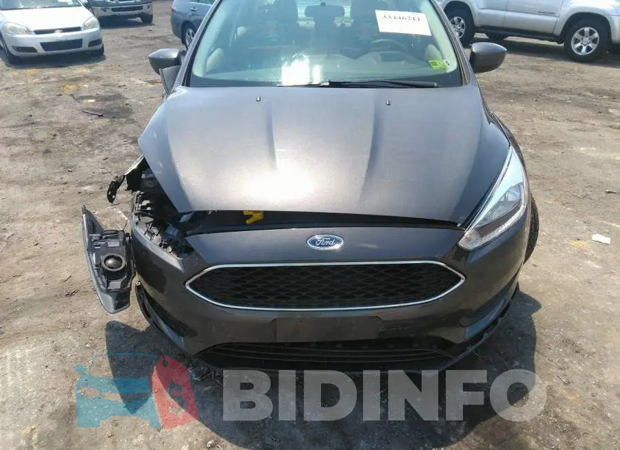 1FADP3F27JL257671 Photo# 10