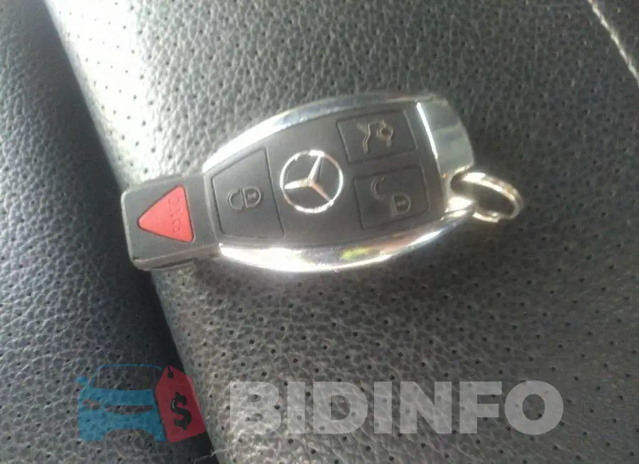 55SWF4KB5JU259907 Photo# 11