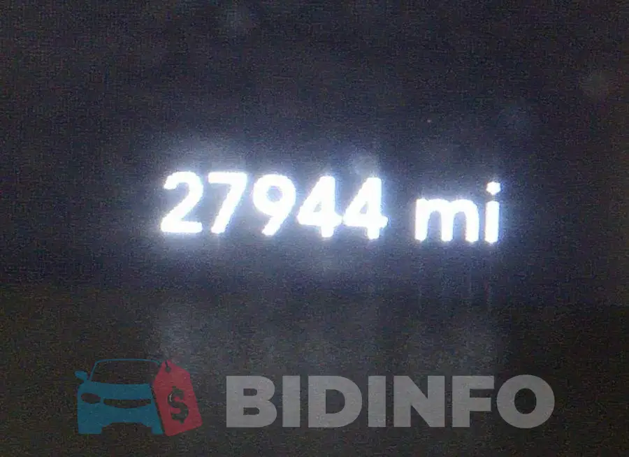 2C3CDXCT6MH575600 Photo# 7
