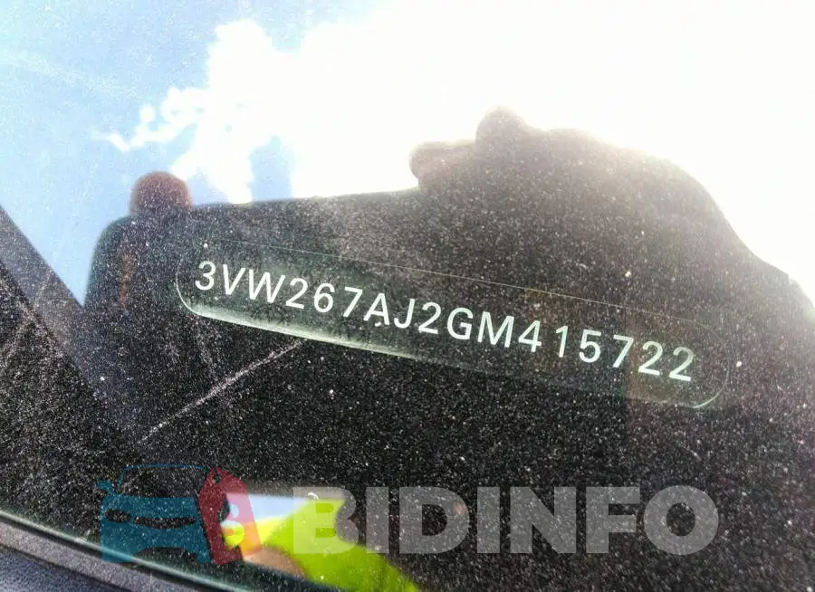 3VW267AJ2GM415722 Photo# 9