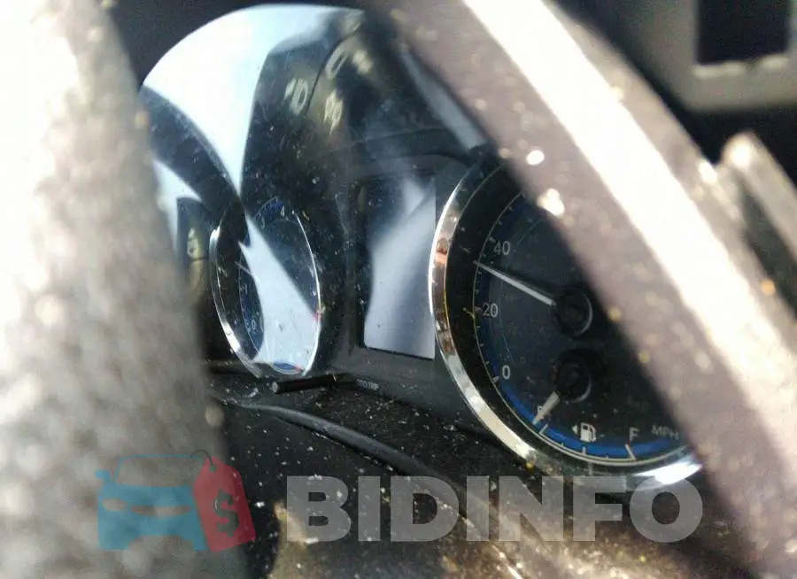 2T1BURHE3HC919381 Photo# 7