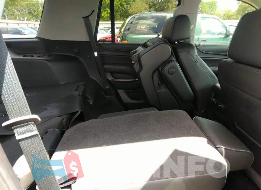 1GKS1BKC3JR166393 Photo# 8