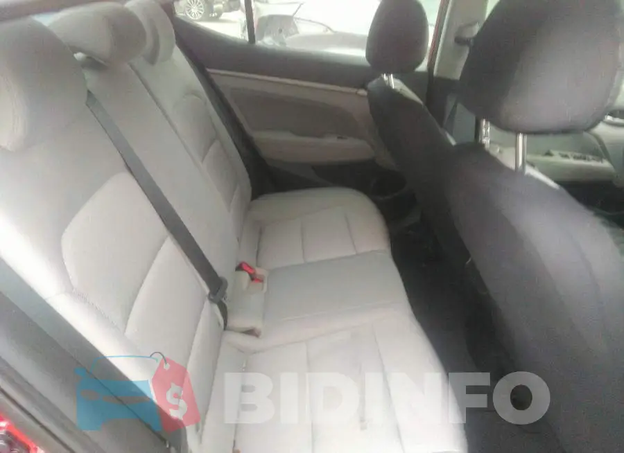 5NPD84LF8JH249474 Photo# 8