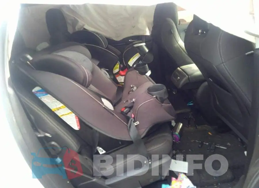 1GNKRHKDXHJ224127 Photo# 8
